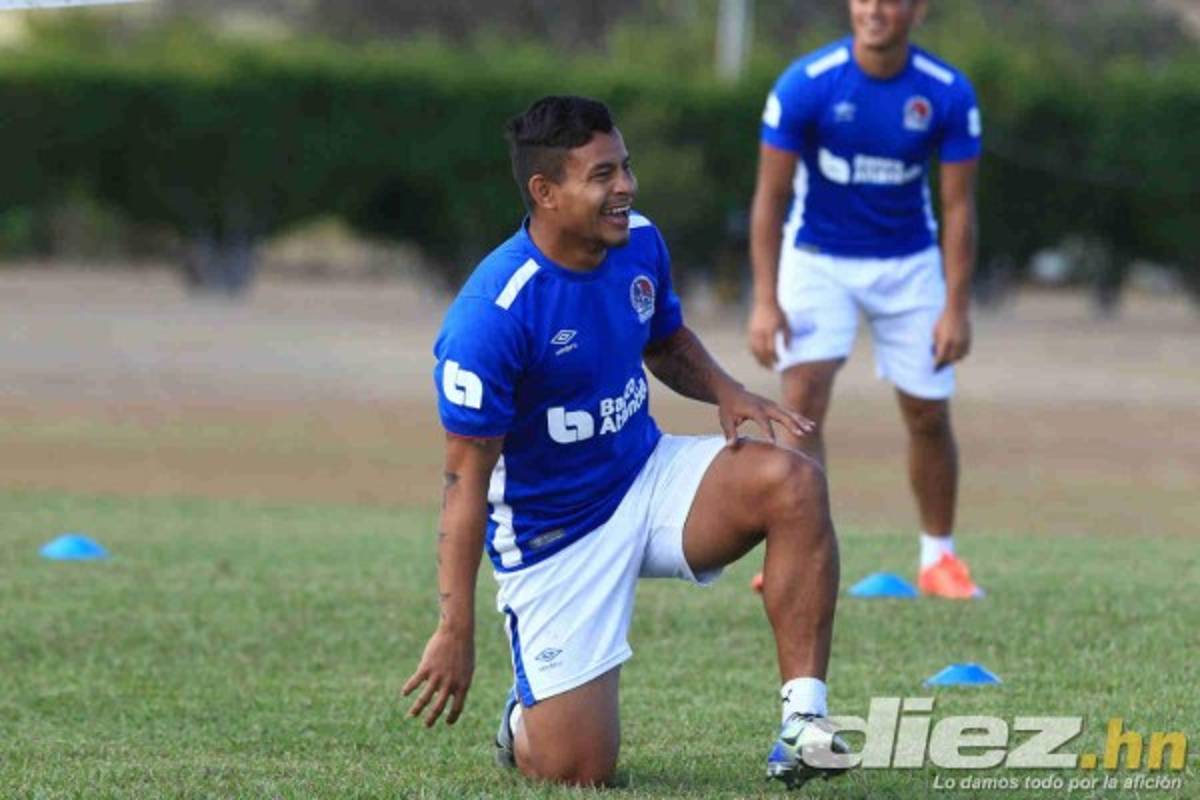 FOTOS: Dos novedades en entreno del Olimpia y Carlo Costly pone alegría en el Marathón