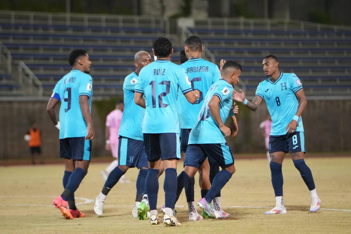 FOTOS: Chelito Martínez debuta con Honduras y le pasaron la ‘cero’; las catrachas en Bermudas y festejo de la ‘H’
