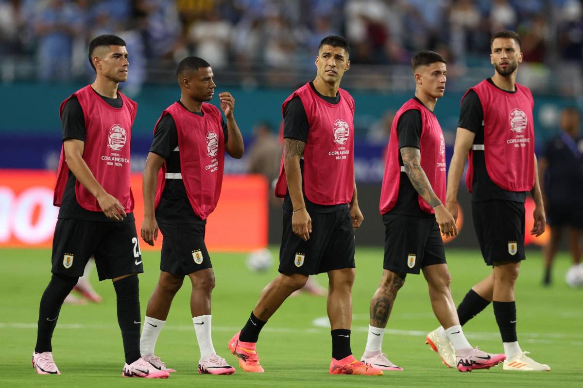 Bielsa y su reacción al ver a Christiansen, los campeones del mundo que vieron el Uruguay-Panamá y Suárez se percató