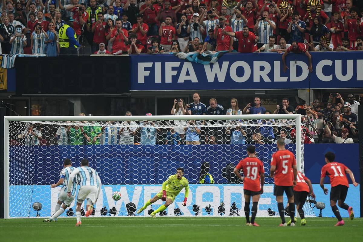 Las lágrimas de Messi, el penal que el VAR no le pitó a Egipto y celebración histórica