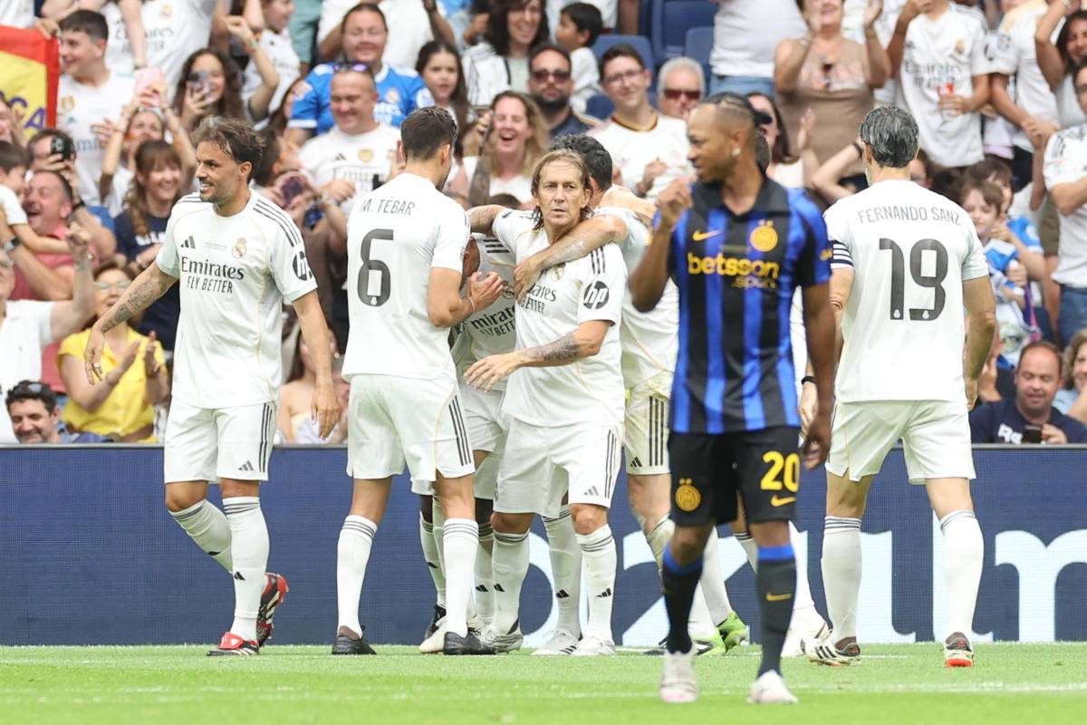 David Suazo enfrentó a las leyendas del Real Madrid: así le fue en el Bernabéu