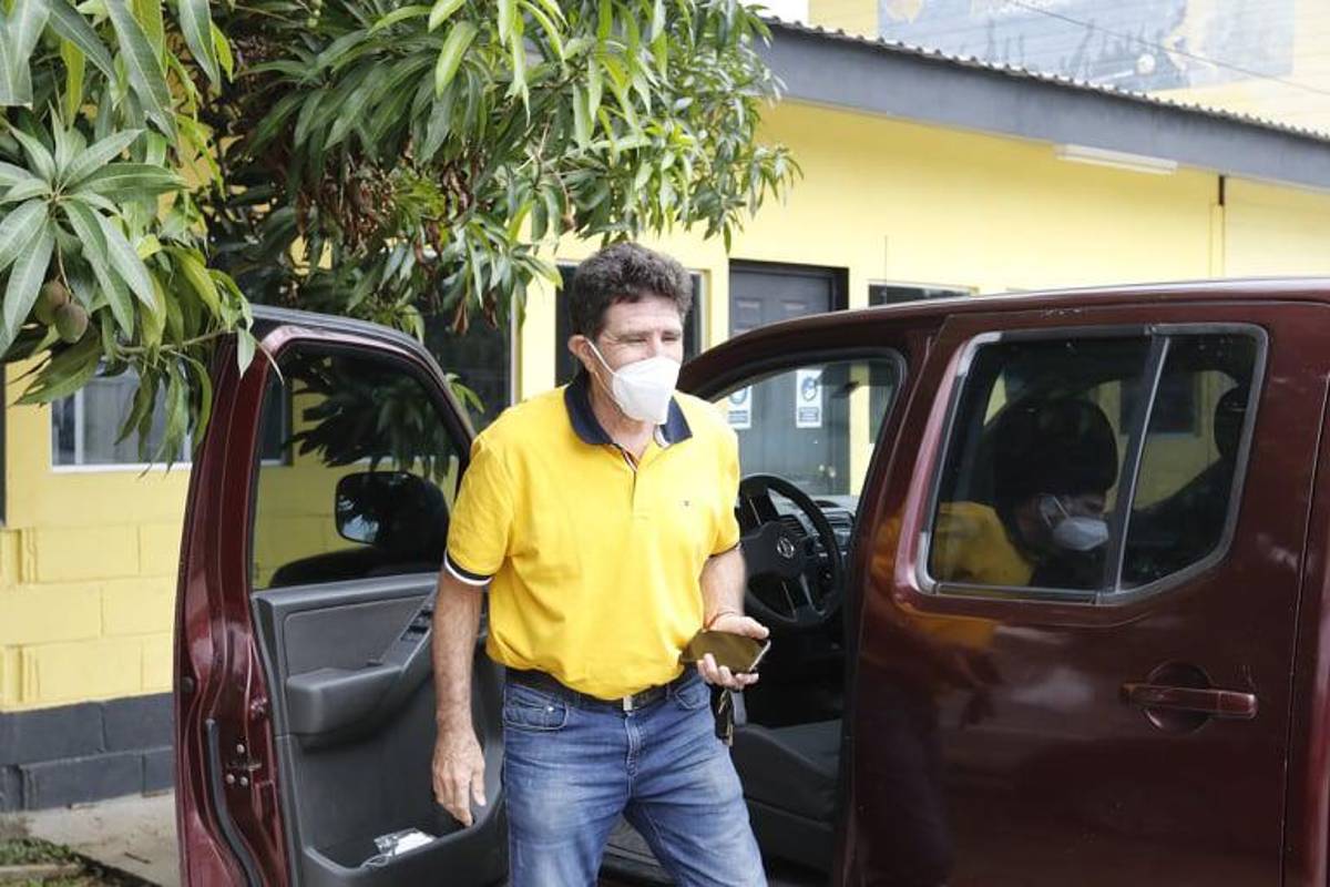 Así fue el primer día de Héctor Vargas con Real España; los ‘regalos’, el café, sus ayudantes y la charla