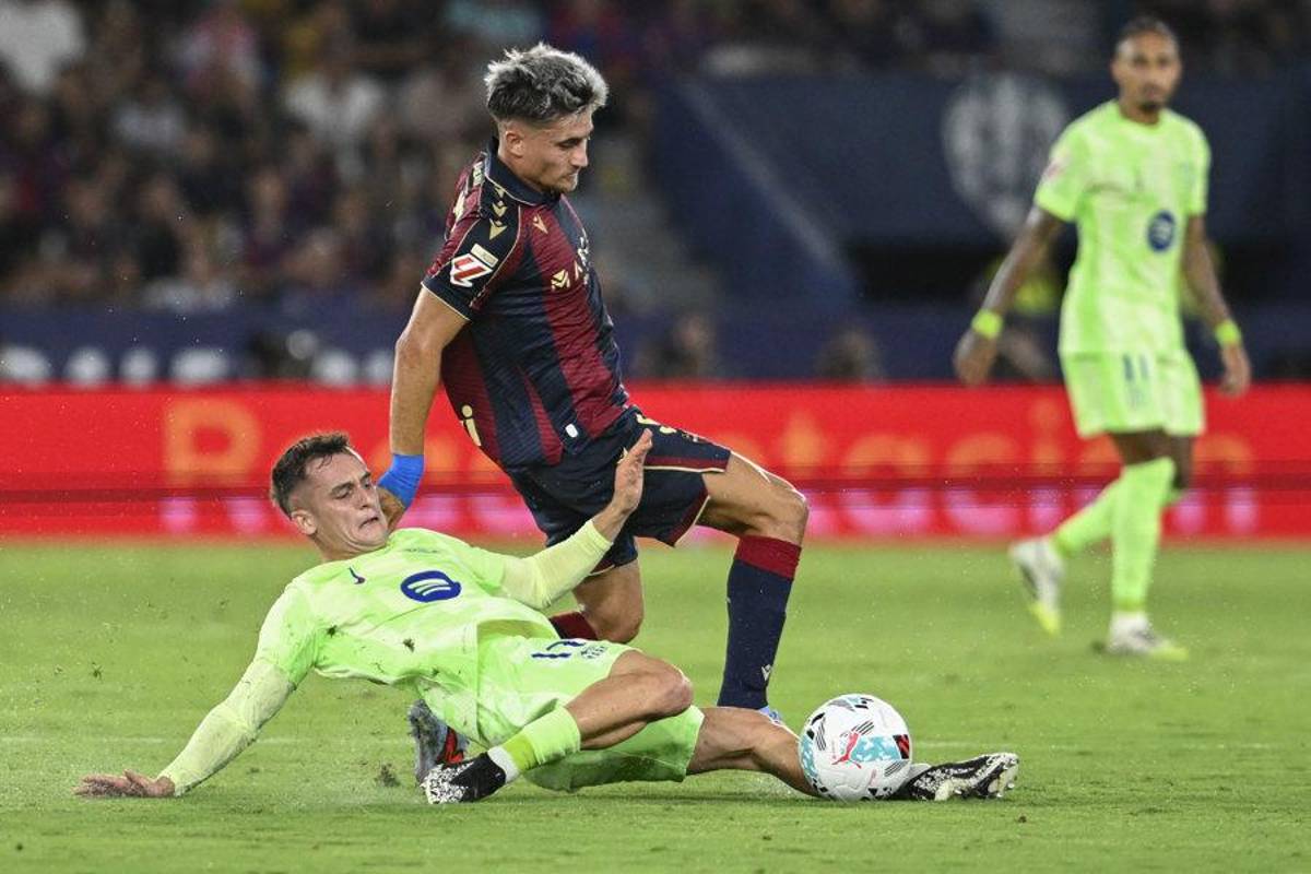 El polémico penal que indignó al Barcelona y Pedri lidera la remontada; Flick lo puso de titular y acaba con los rumores