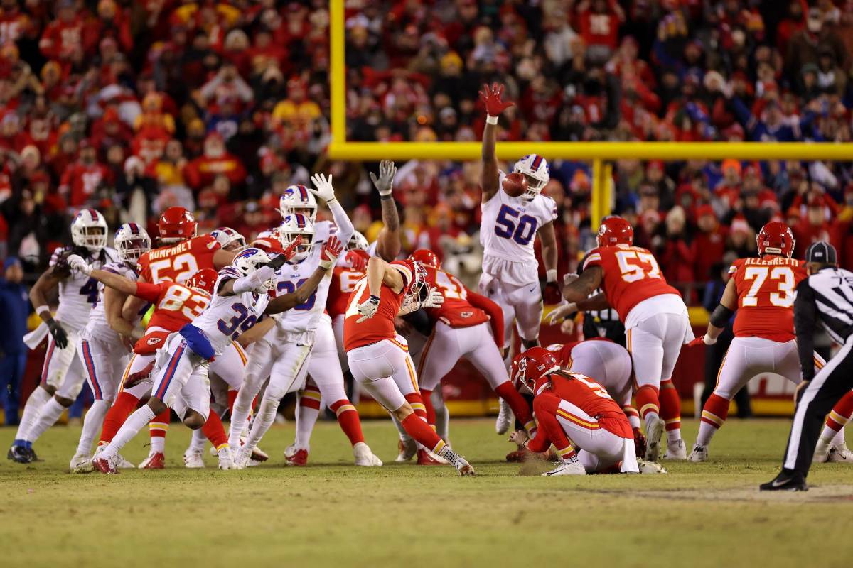Mariscal de campo Pat Mahomes pone a los Chiefs en la final de la Conferencia Americana de la NFL