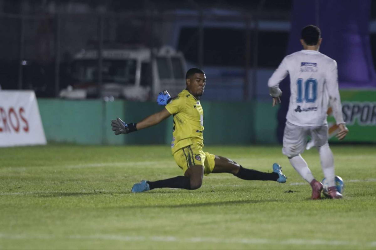 El hermoso gesto de Erick Puerto con su madre, las lágrimas de desahogo en su póker y el récord que hizo en Platense