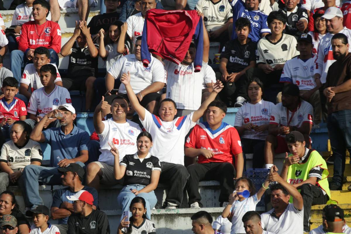 La fiesta que armó la Ultra Fiel, bellas chicas en el Chelato Uclés y el aficionado de Real España junto a los de Olimpia