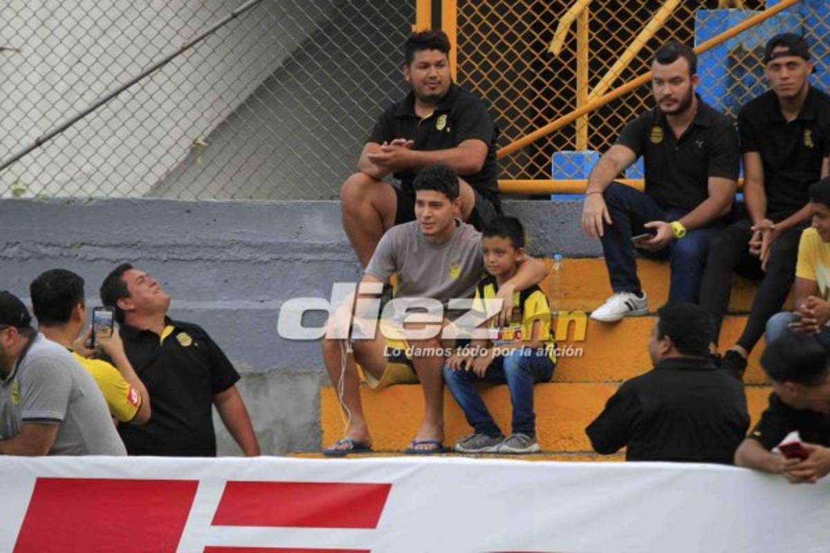 CURIOSAS: El 'nocaut' a Allans Vargas y el agarrón de pelo de César Oseguera a Yeer