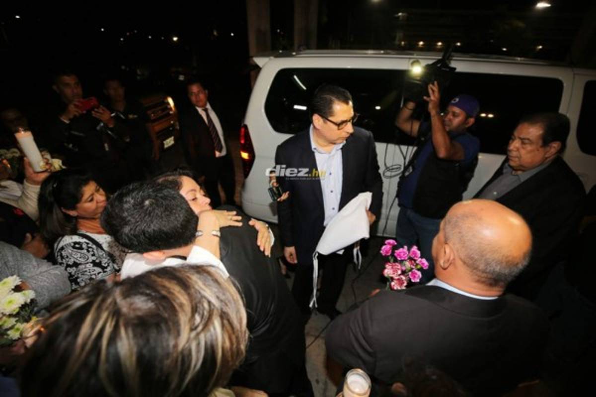 EN FOTOS: El traslado del cuerpo de Rafael Ferrari a la funeraria