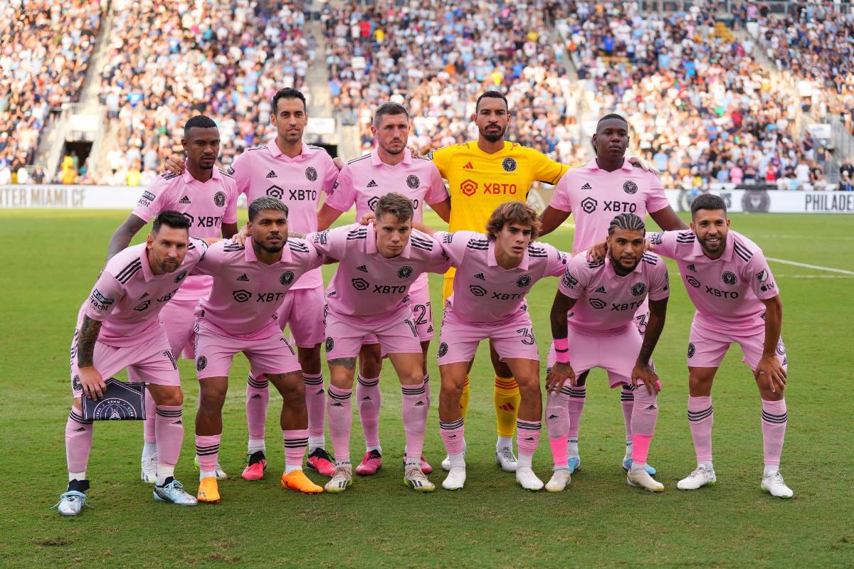 Las históricas fotos del hondureño David Ruiz celebrando junto a Messi, Alba y Busquets en Inter Miami