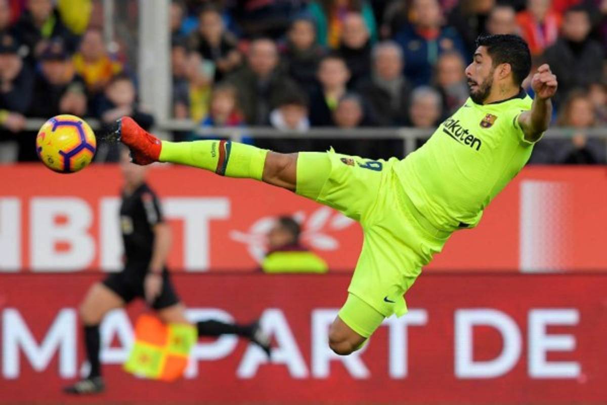 No viste en TV: El lamento de Suárez, Messi cambia camisa y el ambientazo en Montilivi