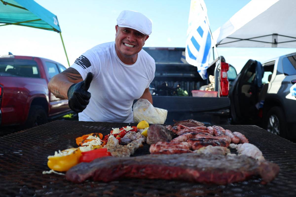 Bielsa y su reacción al ver a Christiansen, los campeones del mundo que vieron el Uruguay-Panamá y Suárez se percató