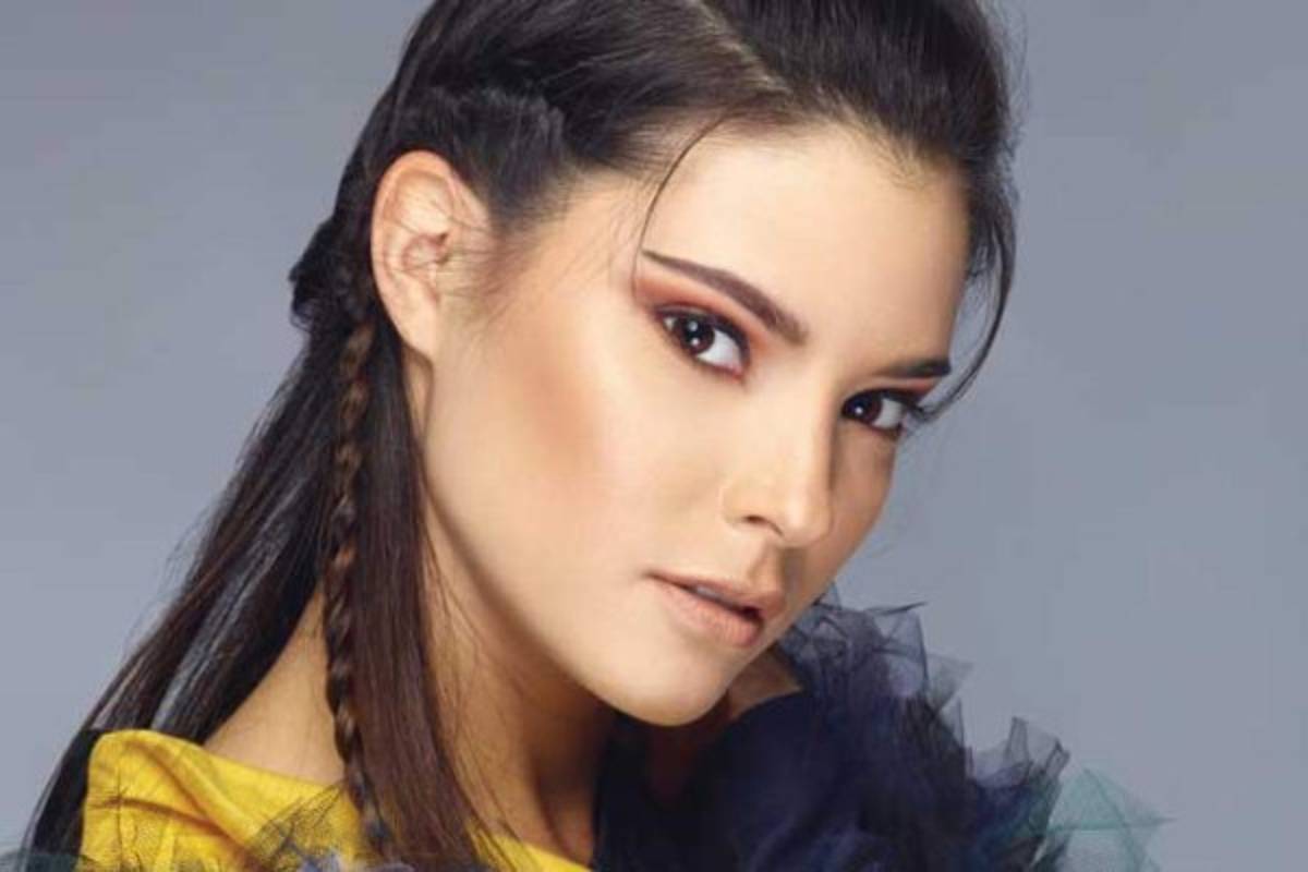 María José González, la periodista tica que enamora con su carisma y sonrisa