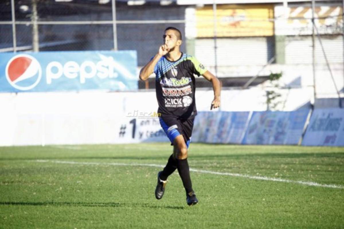 Juan Ramón Mejía, el mejor goleador de los torneos de Liga en Centroamérica