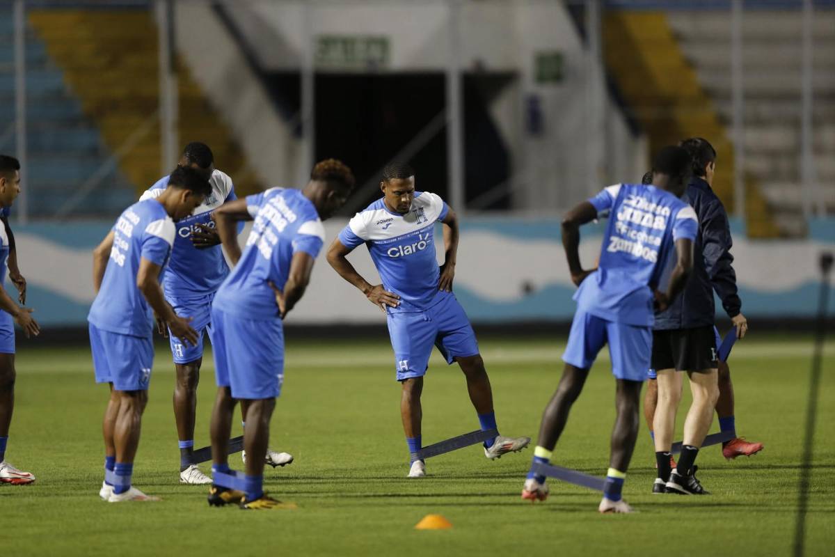 Nuevo rostro en la Selección,gesto de Palma y el pelón de Honduras, que olvida a Islas Caimán para centrarse en Antigua