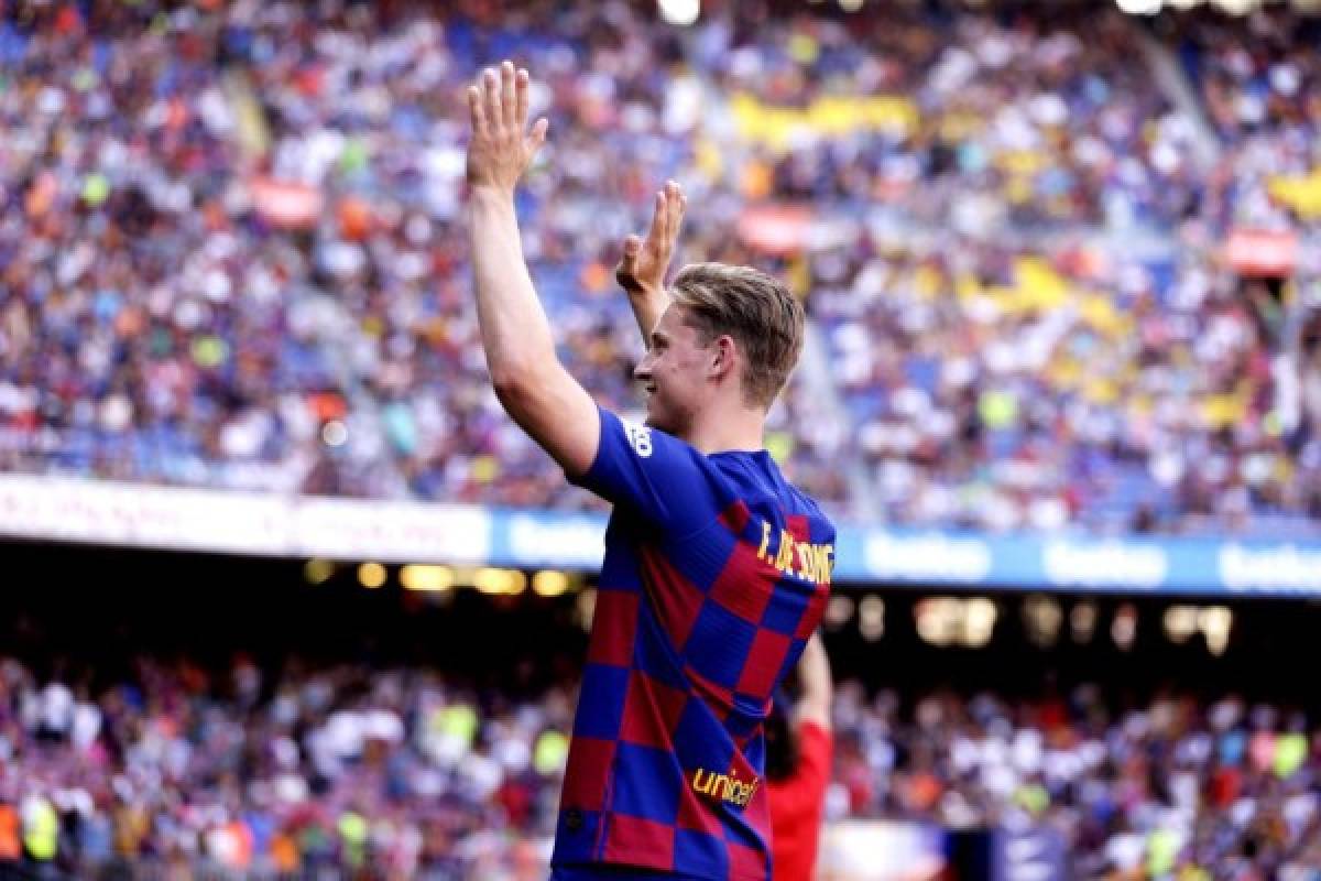 La bella novia de Frenkie De Jong deslumbró en la presentación del jugador en el Camp Nou