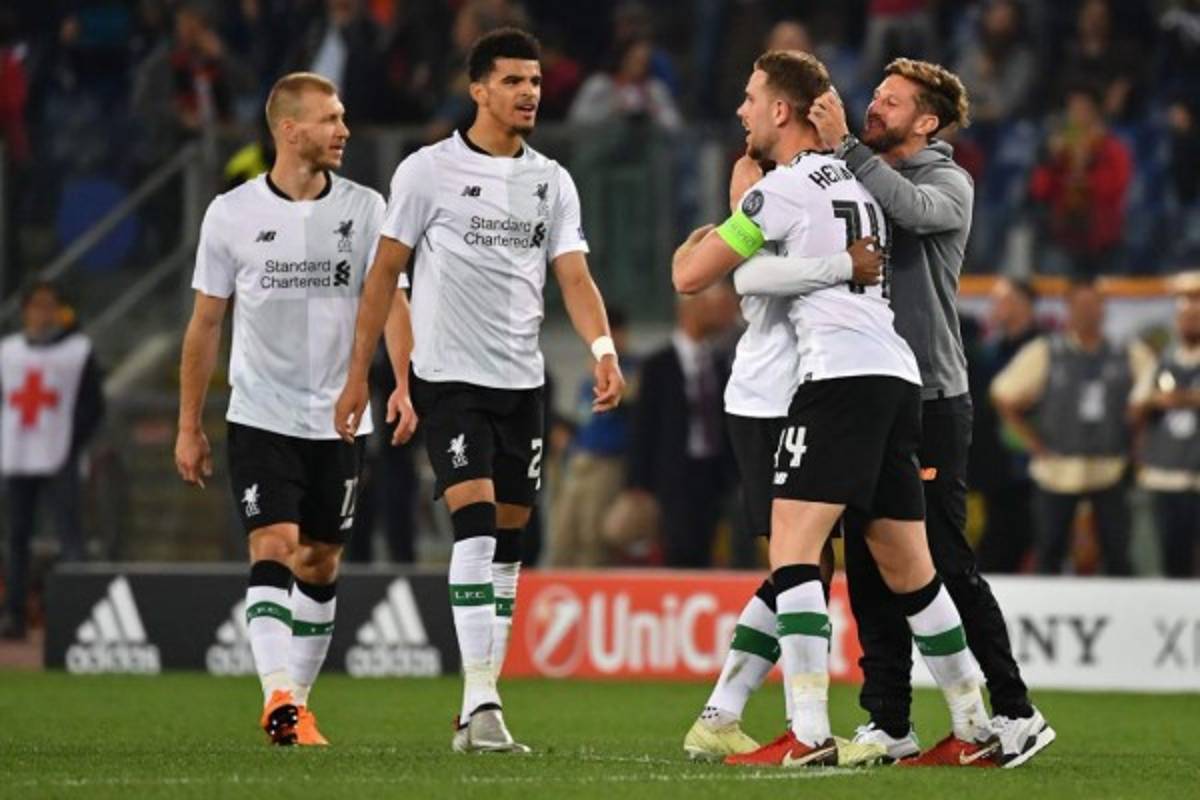 Lo que no se vio en TV: Eufórica celebración de Liverpool y Salah consuela a sus excompañeros