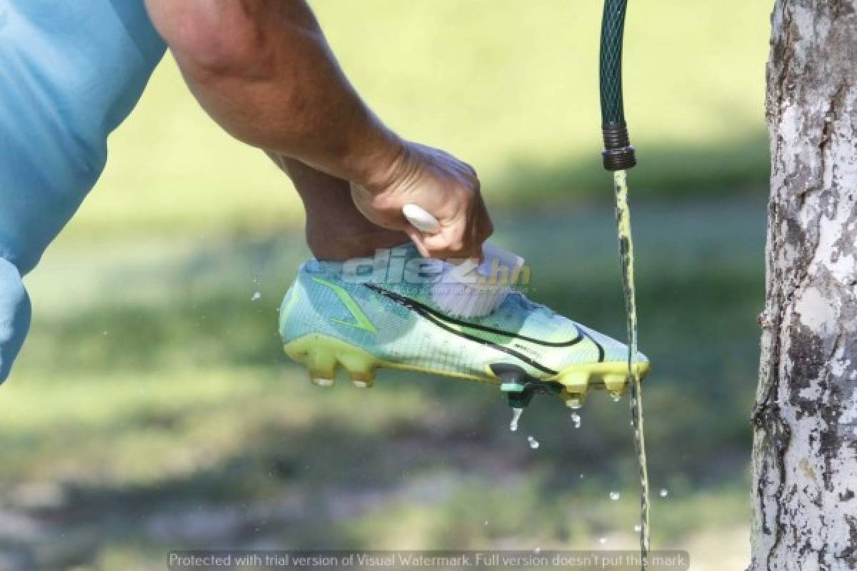 ¿El último entreno de Coito en la H? El entrenador no paró de sonreír y la práctica se hizo en cancha privada