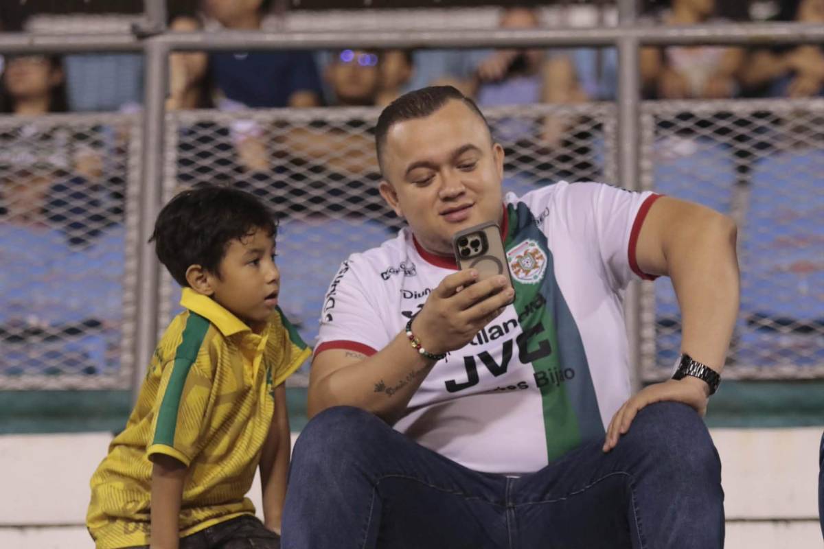 Le gritó con todo a su exequipo, noble causa de la Liga Hondubet y aficionadas de Marathón causaron furor en el estadio Olímpico
