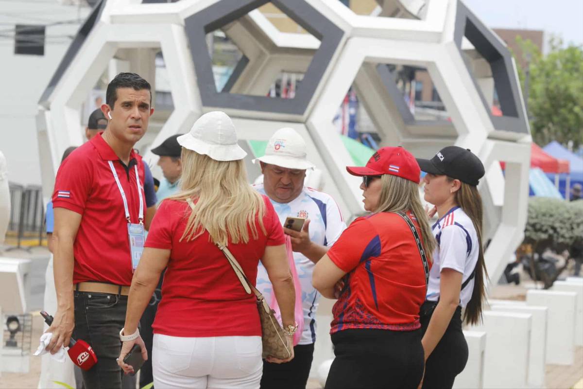 El ambiente que ya se vive en el Morazán por el Honduras-Costa Rica: hermosa aficionada y los ticos se hacen sentir