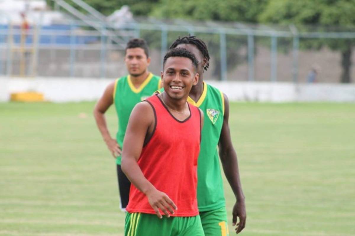 RUMORES/FICHAJES: Llegan extranjeros a club hondureño y hay un nuevo legionario