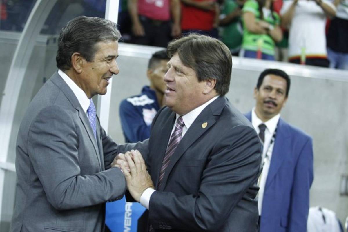 Las mejores fotos de Jorge Luis Pinto en un año con Honduras  