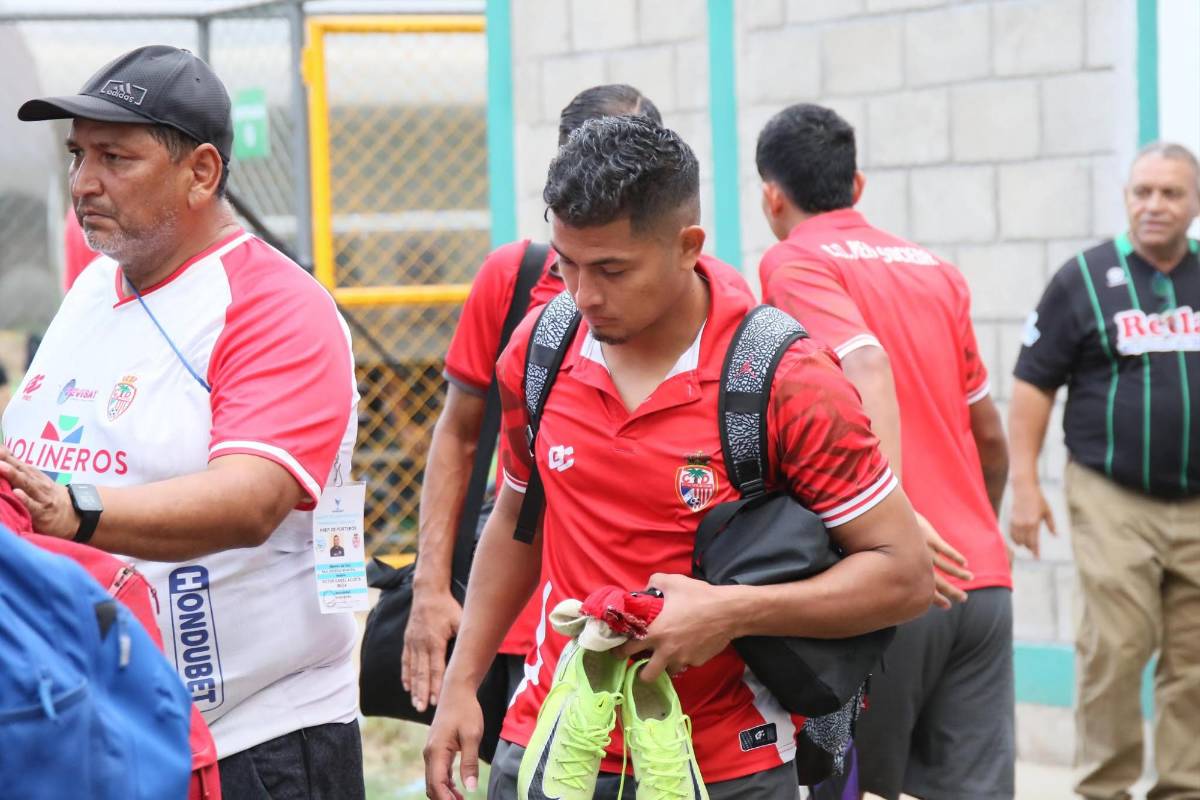 ¡La tristeza del descenso! Los jugadores del Real Sociedad en llanto y desconsolados, ¿qué pasó con Rony Martínez?