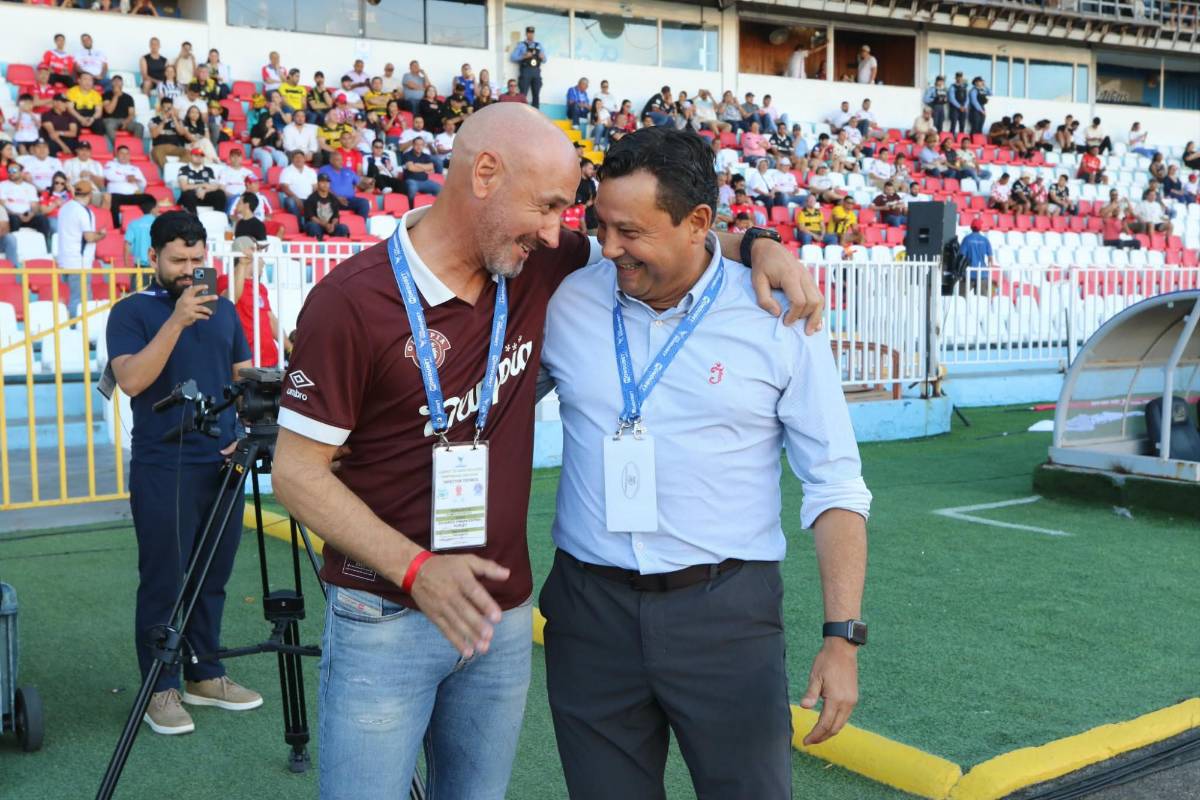 Europeo sorprende en el Nacional, futbolista fue sacado en una ambulancia y el detenido en pleno Olimpia-Real España