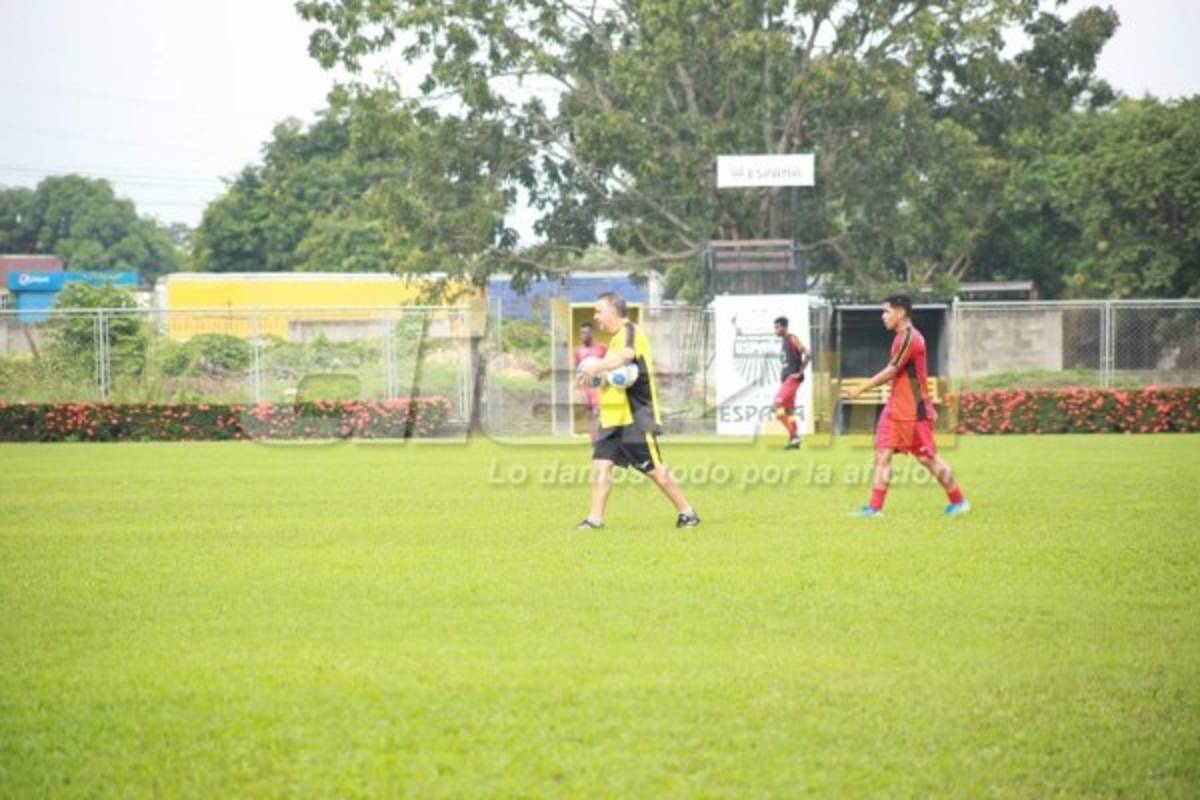 Pasillo al cumpleañero, consejos del técnico y nuevos integrantes en la pretemporada de Real España