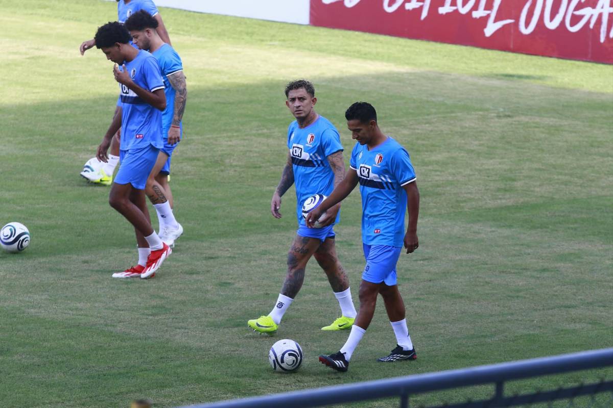 Diego regresa y dos hermosas periodistas roban miradas en el entreno de Real Estelí