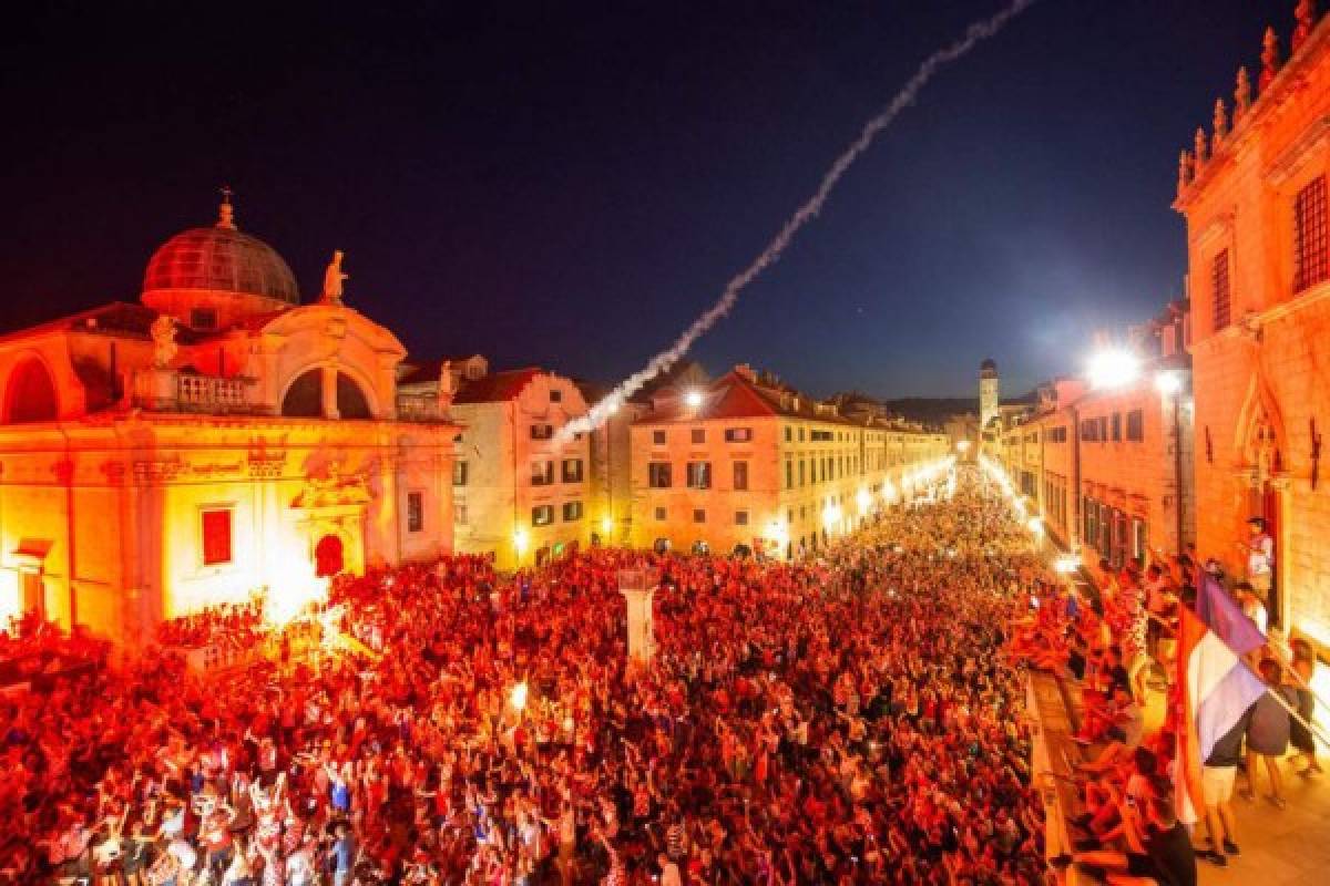 Desmadre y belleza: Así celebran en Croacia el pase a la final de Rusia 2018