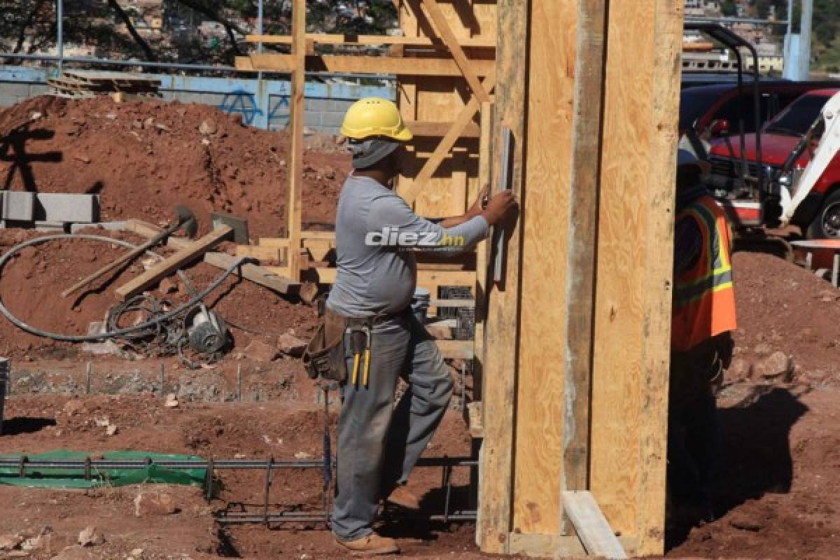 Fotos: Fenafuth supervisa el avance de las obras en el mini estadio del Birichiche