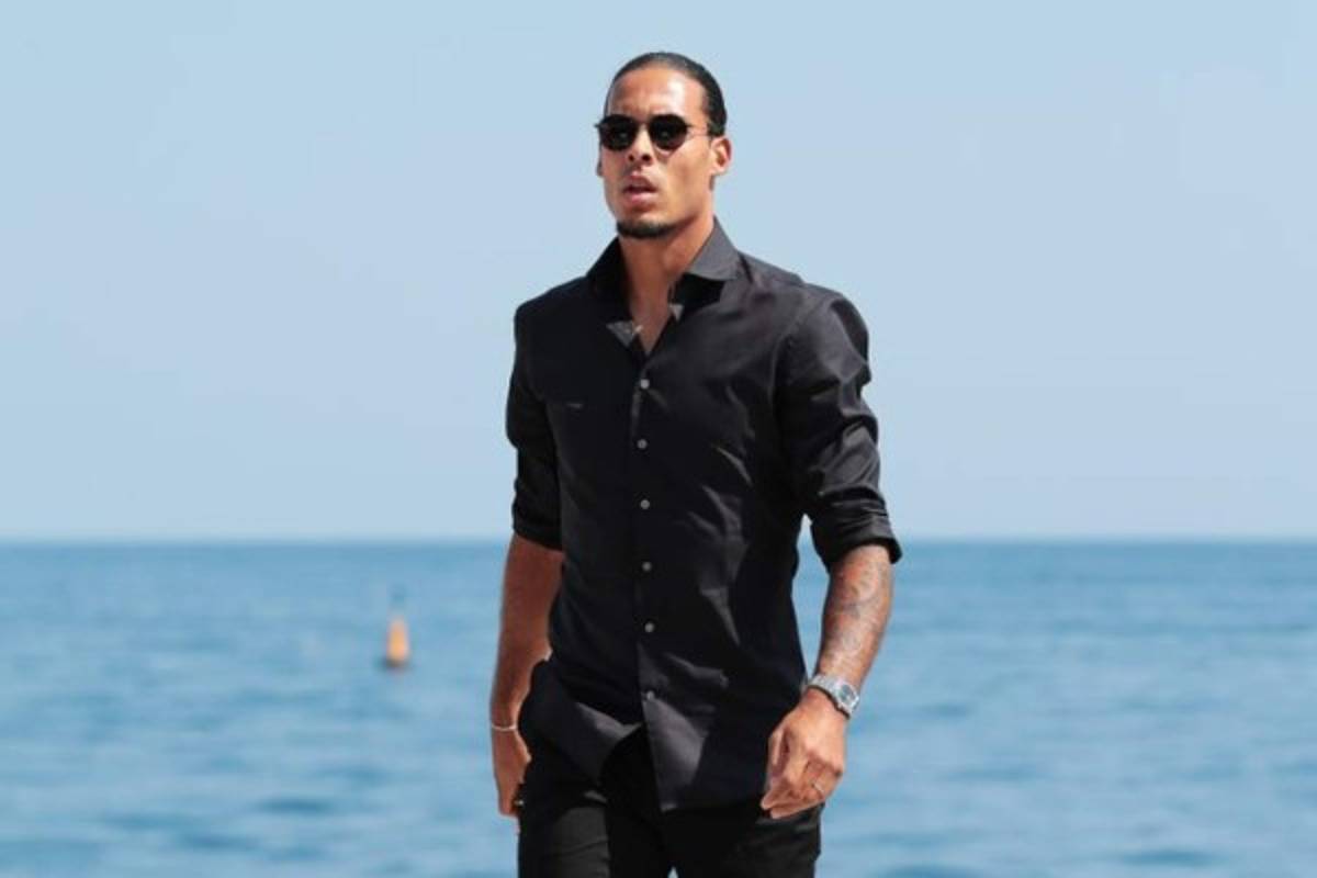 Fotos: Un elegante Messi, estilo rockero de Van Djik y la selfie de Cristiano en el sorteo de la Champions