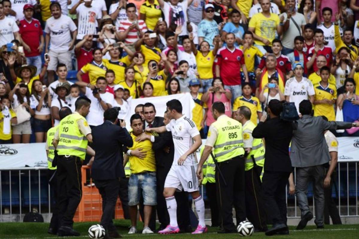 James Rodríguez fue presentado por Real Madrid ante 20 mil aficionados.