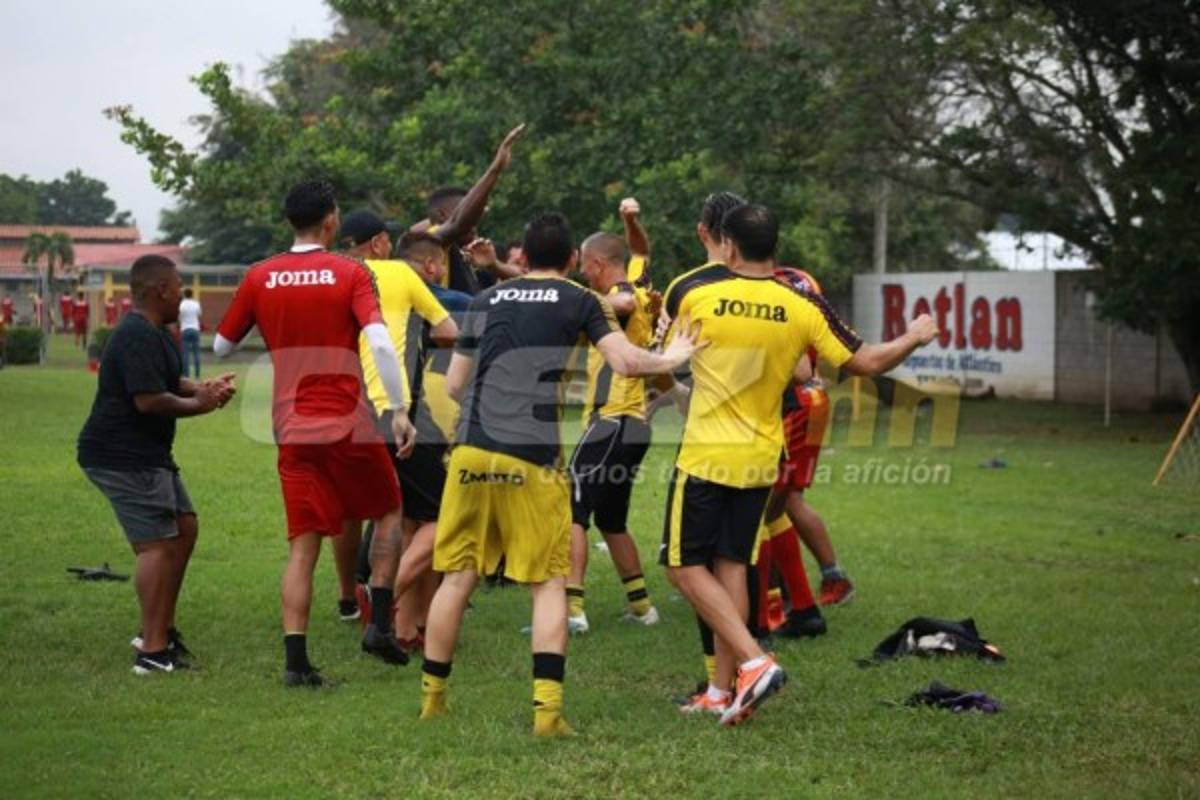 Pasillo al cumpleañero, consejos del técnico y nuevos integrantes en la pretemporada de Real España