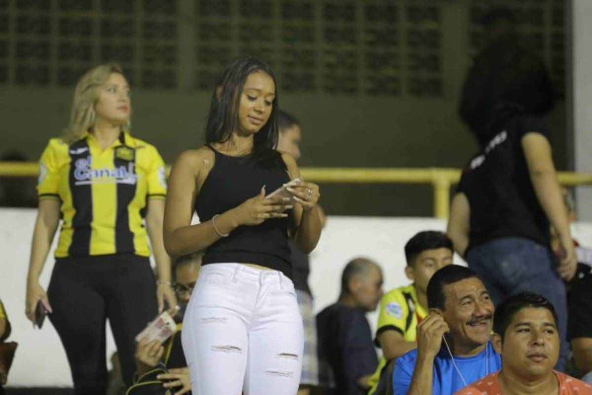 ¡BELLEZAS! Las lindas chicas que engalanaron el clásico sampedrano