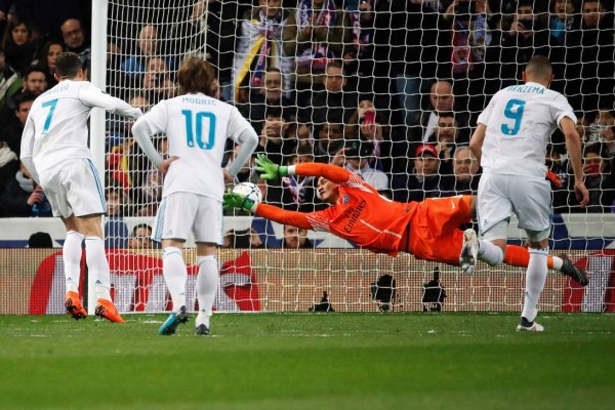 EN FOTOS: Del silencio a la locura en el Bernabéu y el gesto de CR7 con Neymar