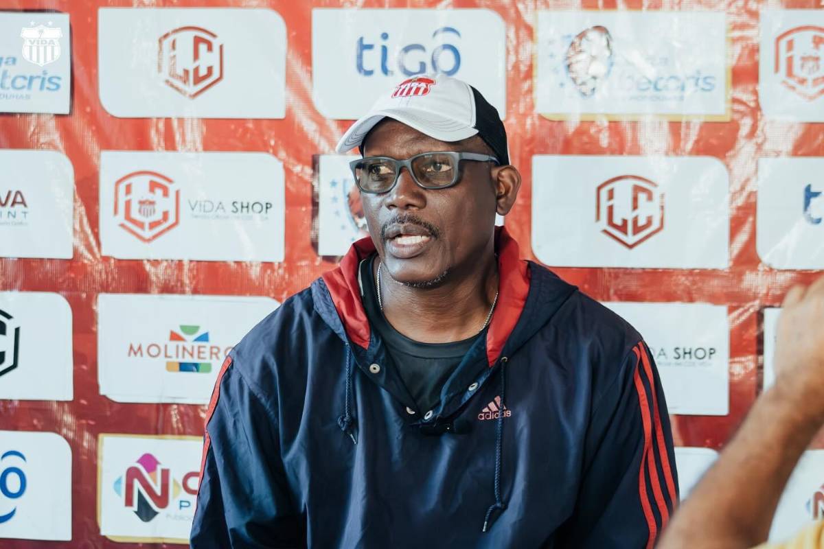 Vida destituye al técnico Raúl Sambulá tras encaminarse al descenso; los dos candidatos a reemplazarlo