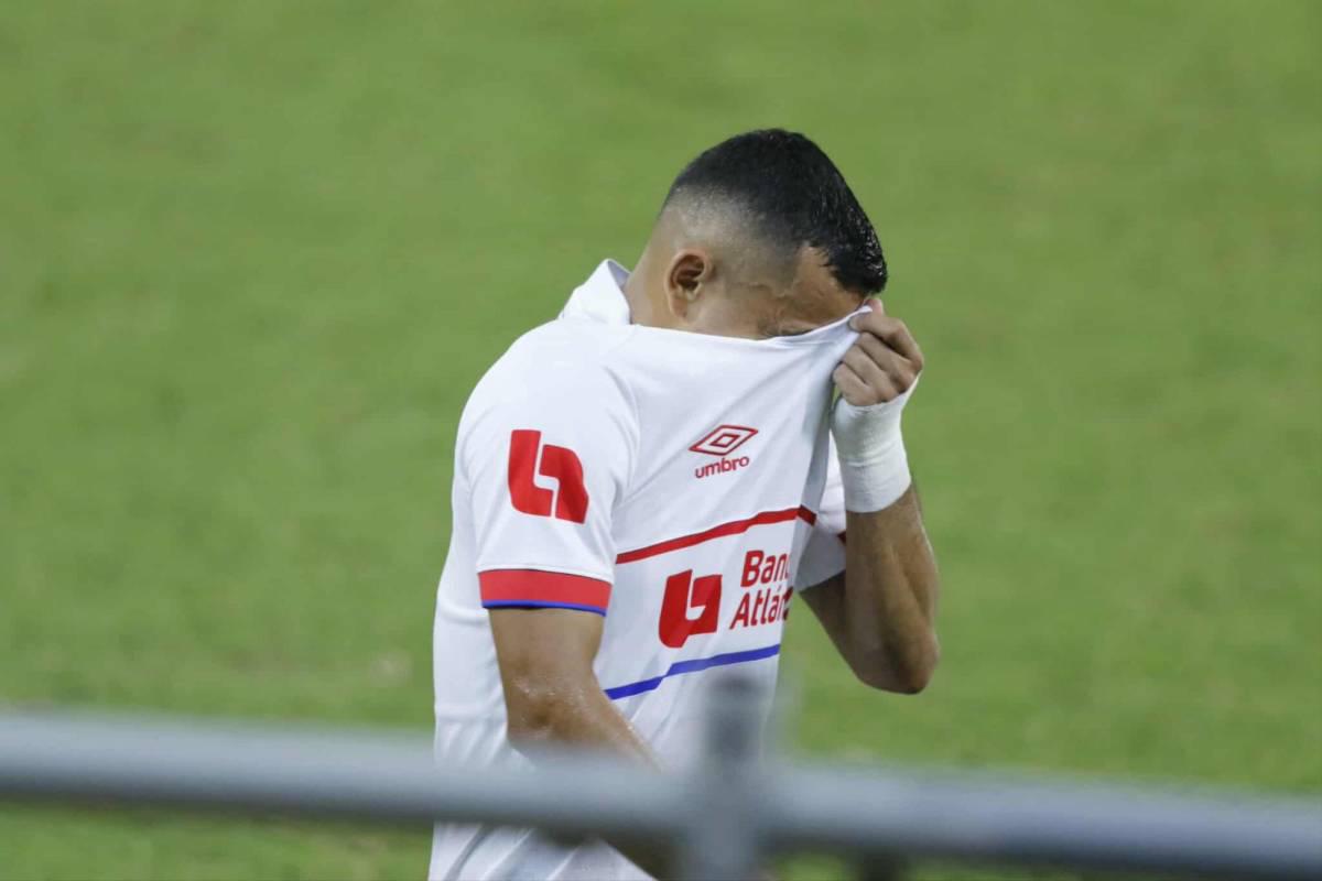 El gesto de Gabriel Araújo que Olimpia aplaude, la bronca que se dio en la remontada y el enfado del Albo con Génesis