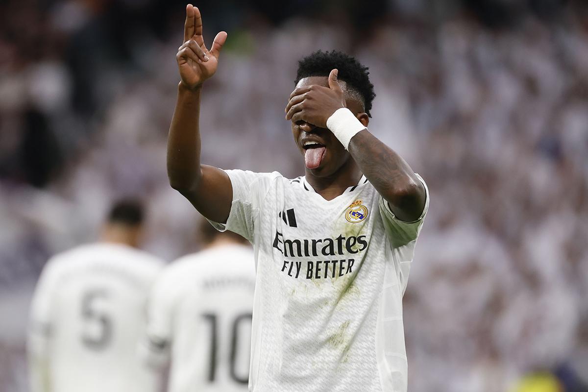 Mbappé y Vinicius anotaron golazos: Real Madrid venció al Rayo y comparte la cima con Barcelona