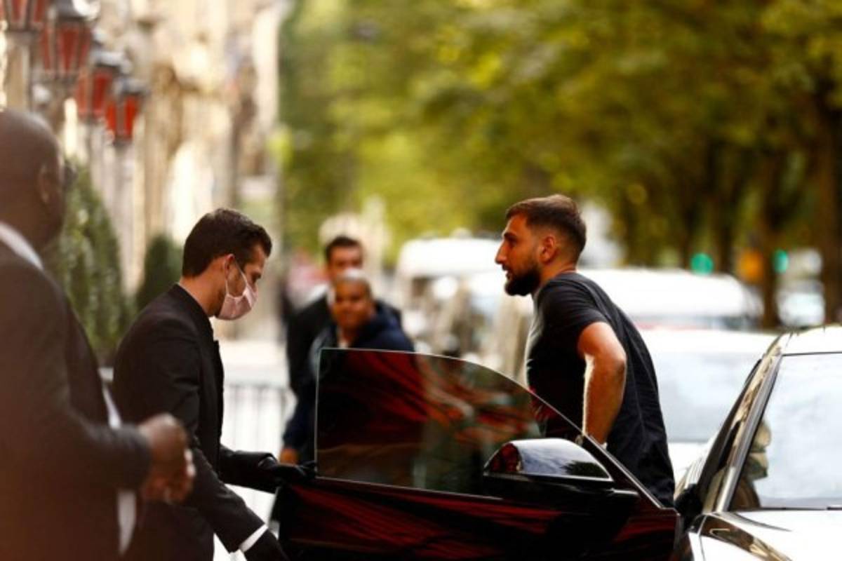 Así fue el primer día de Messi con el PSG: La firma del contrato y el crack que llegó a su hotel