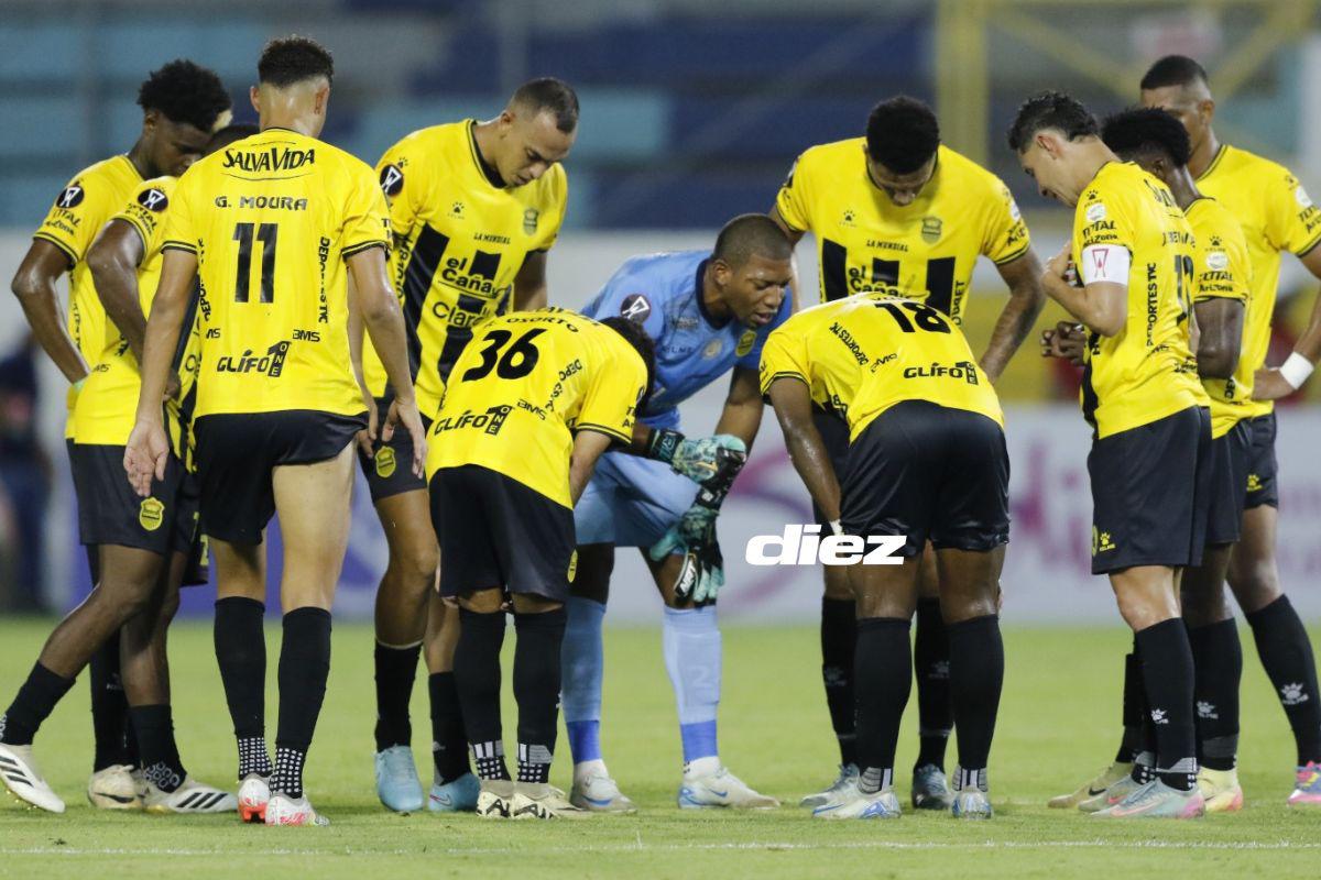 Real España sufrió importante baja en su primer triunfo en Copa Centroamericana; linda chica enamoró en el Morazán