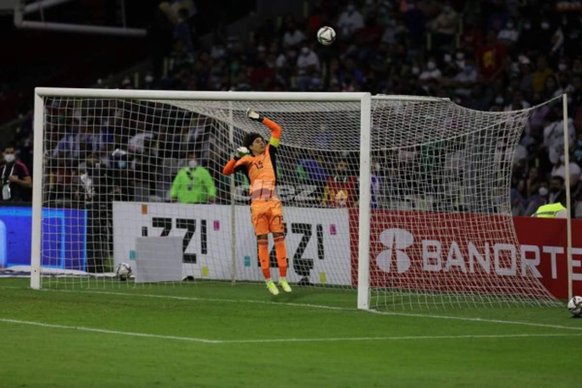 Fatídica noche: La frustración de los hondureños en el Azteca y el júbilo de los mexicanos tras goleada