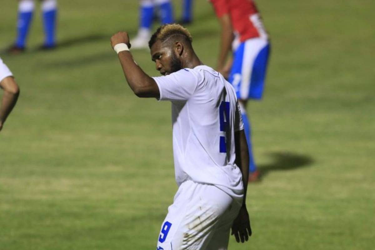 Los 37 futbolistas que ha probado Fabián Coito en sus siete meses en Honduras