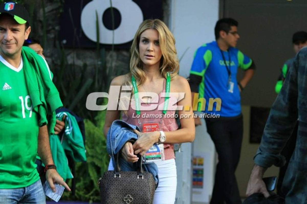 ¡Bellezas! Hasta actriz del Señor de los Cielos se fue al Azteca para el México-Honduras