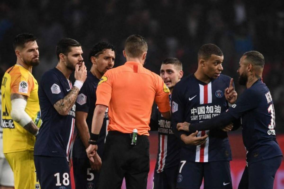 ¿Lo hizo para irse al carnaval de Río? Neymar se deja expulsar y arma la polémica en el PSG