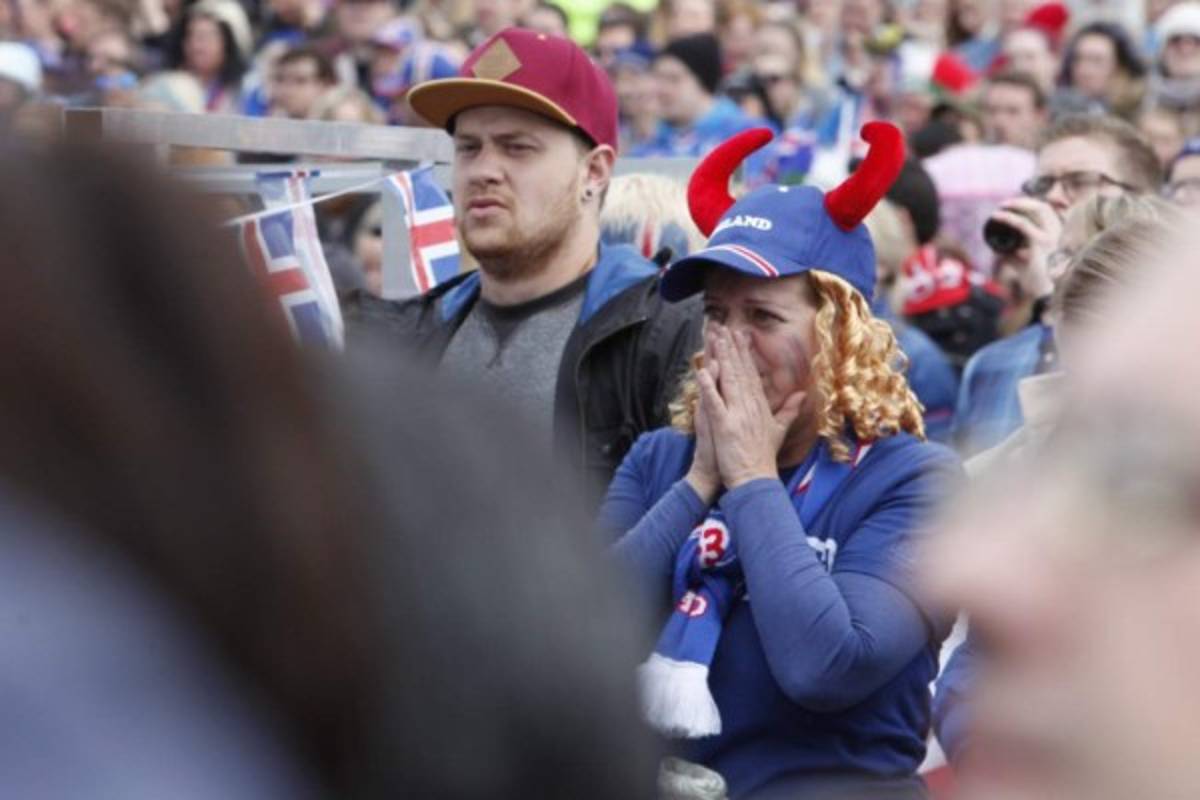FOTOS: Locura en Islandia con el pase a cuartos de final
