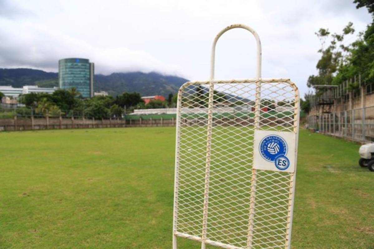 Conoce el búnker de trabajo de Ramón Maradiaga en El Salvador