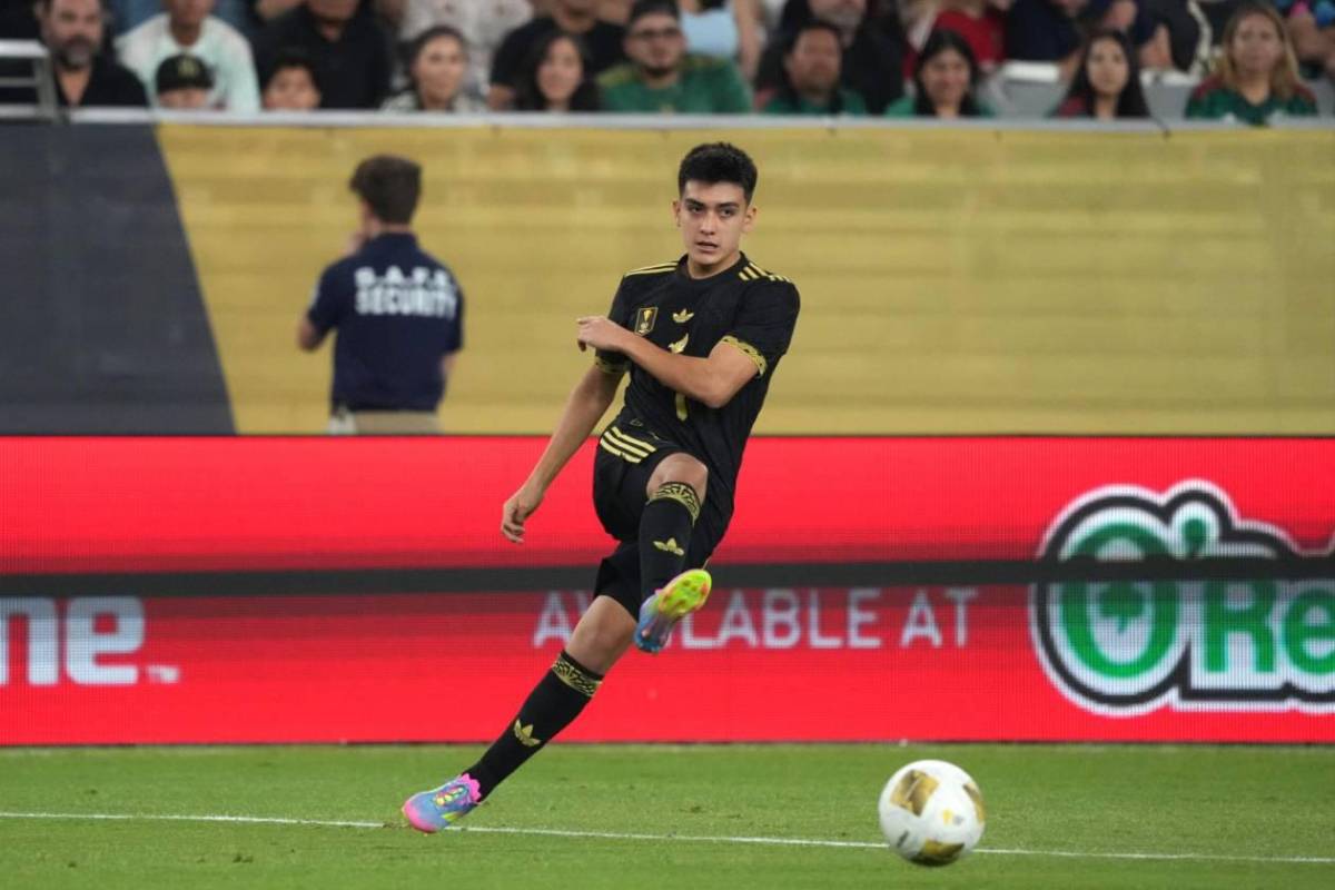 ¿Quién es Gilberto Mora? El niño de 16 años que debutó con México en la Copa Oro y podría enfrentar a Honduras en semis
