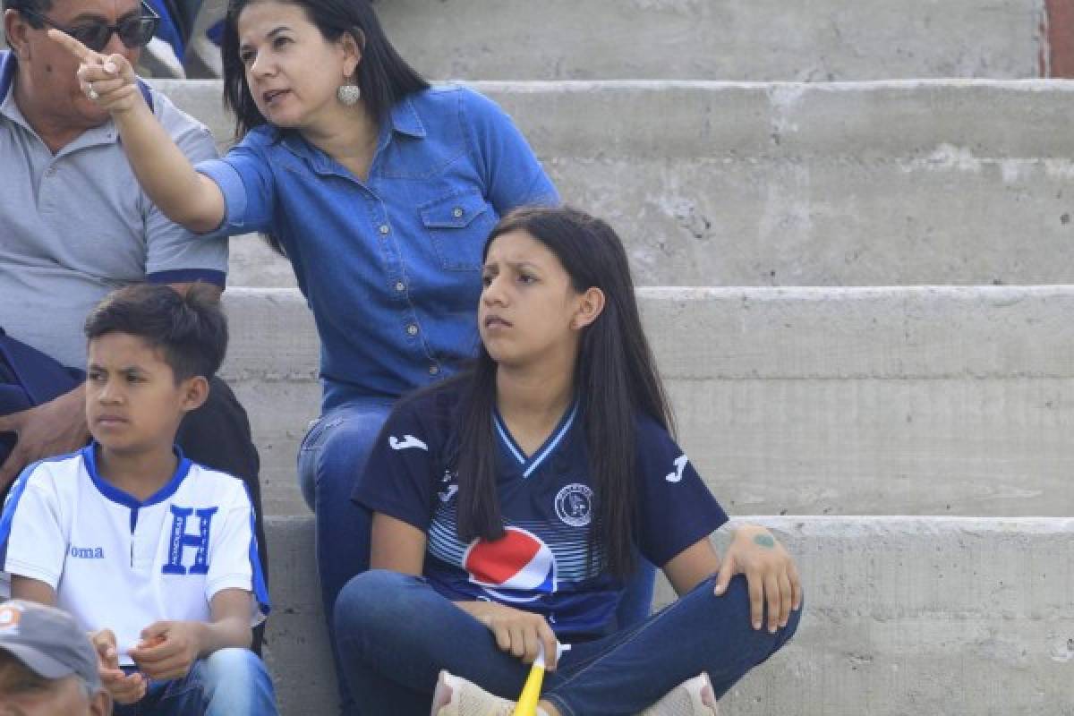 ¡Ambientazo! En Danlí se rinden ante Motagua y pintan de azul el Marcelo Tinoco