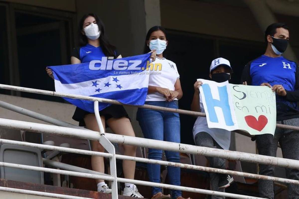 Honduras se vuelve a caer a pedazos y pierde ante El Salvador en el estadio Olímpico Metropolitano